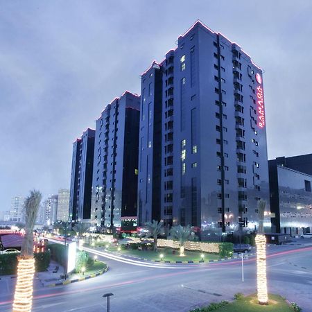 라마다 호텔 앤 스위트 바이 윈덤 아즈만 아지만 외부 사진
